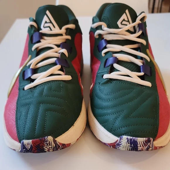 Nike Gold and Red Sneakers - Picture 3 of 8